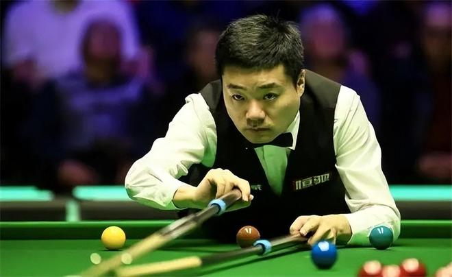 足球经历寒 足球经历寒