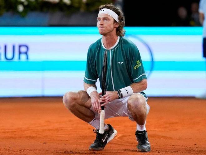 综合来看 综合来看